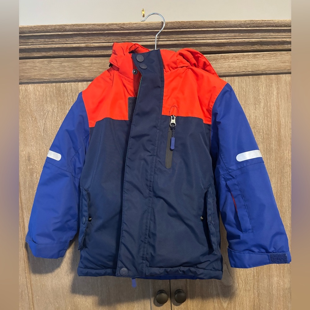 This is a Boden All-Weather Waterproof Jacket， size 3-4Y